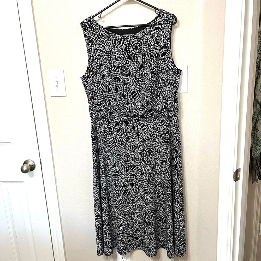 db established 1962 Women’s‎ Midi Dress Sz 14W Lined Ruched Waist Black/White